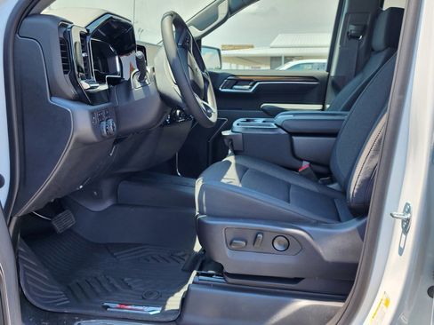 Used 2023 Chevrolet Silverado 1500 LT Trail Boss w/ Protection Package image 17