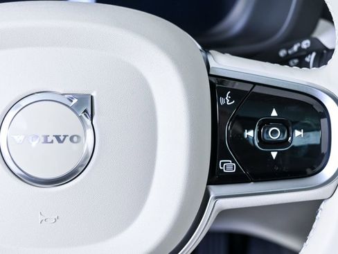 New 2026 Volvo XC60 B5 Ultra w/ Protection Package Premier AWD/4WD image 11