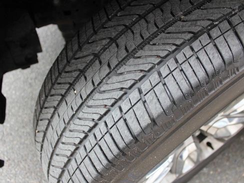 Used 2019 RAM 1500 Laramie w/ Sport Appearance Package image 4