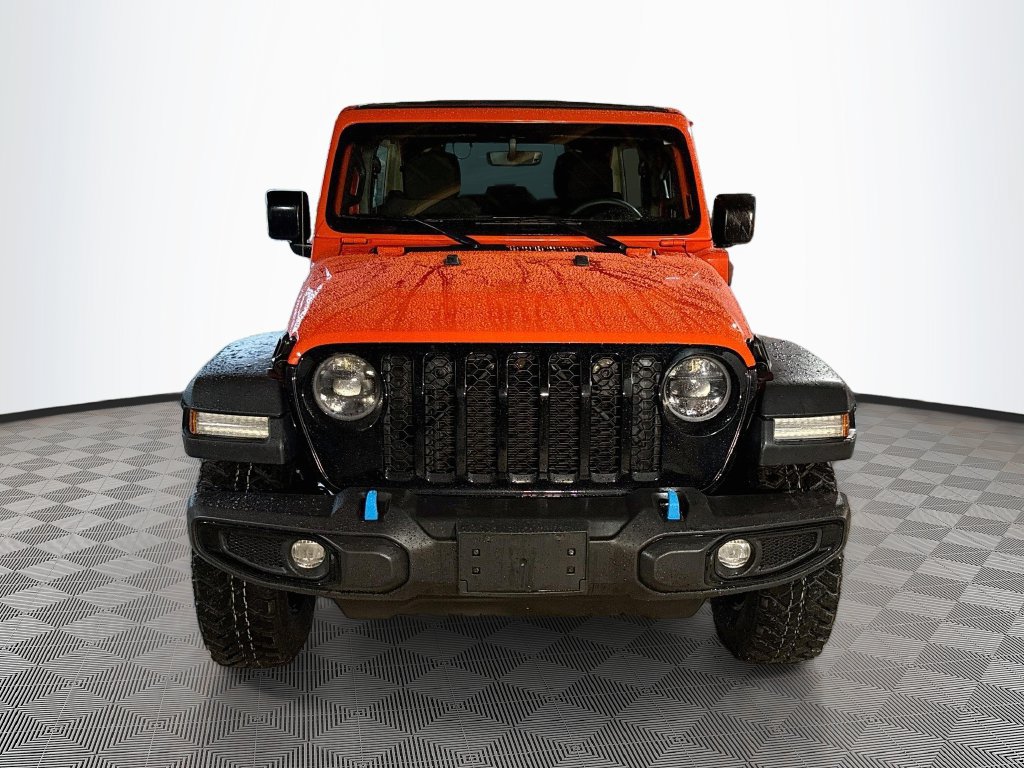 Used 2023 Jeep Wrangler Unlimited w/ Sun & Screen Package AWD/4WD image 2