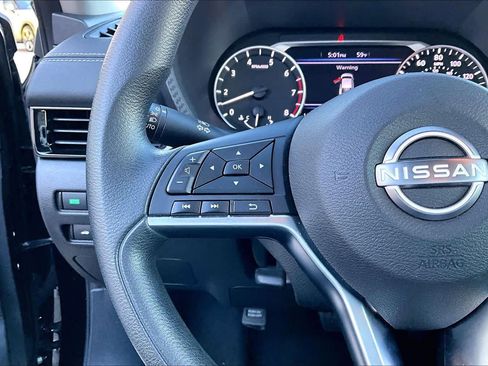 Used 2025 Nissan Sentra SV image 21