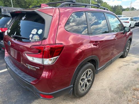 Used 2023 Subaru Forester Premium AWD/4WD image 5