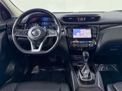 Used 2022 Nissan Rogue Sport SL w/ Premium Package image 16