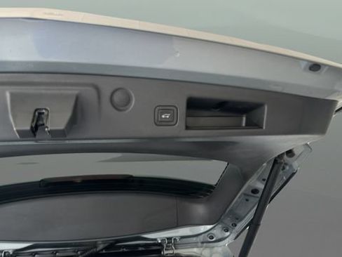 Used 2024 Chevrolet Equinox RS FWD image 19