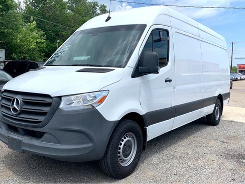 Used 2021 Mercedes-Benz Sprinter 2500 image 21