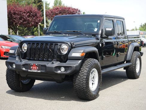 Used 2020 Jeep Gladiator Sport w/ Technology Group AWD/4WD image 1