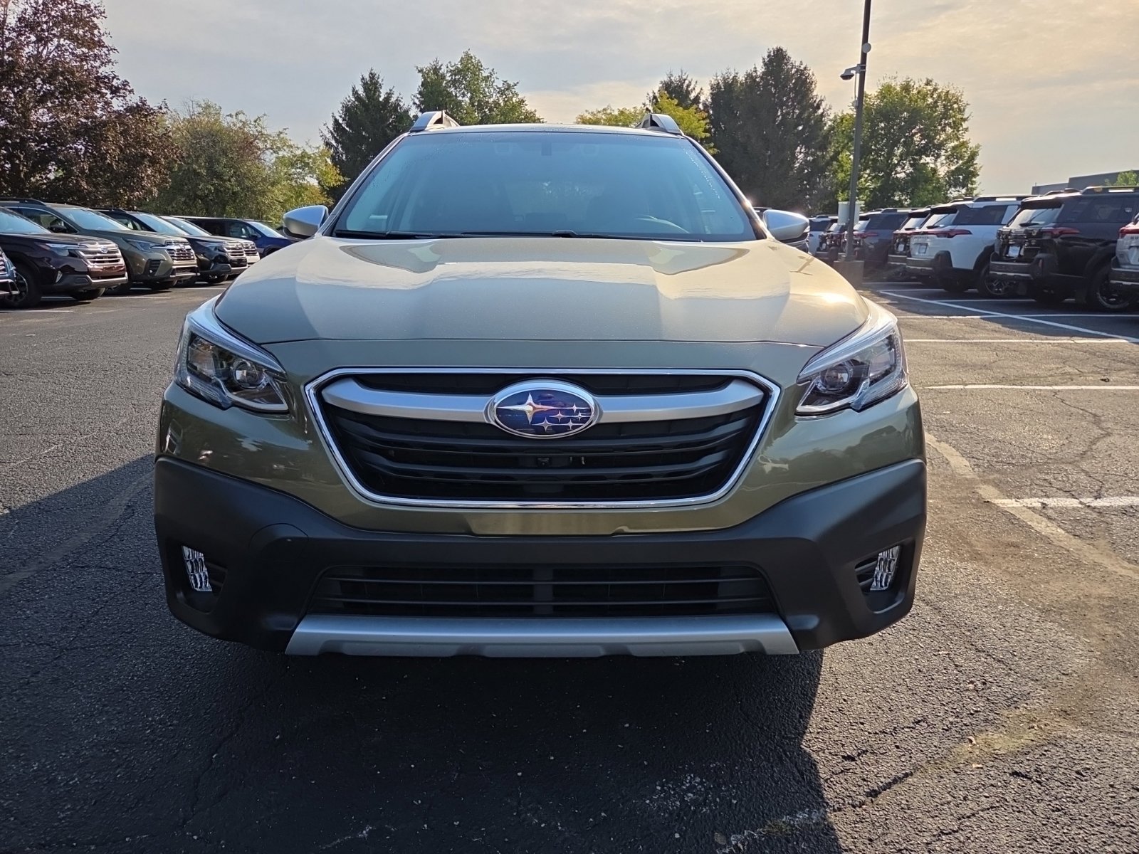 Used 2022 Subaru Outback Touring AWD/4WD image 13