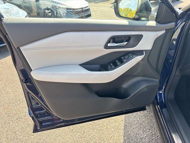 New 2026 Nissan Rogue Dark Armor AWD/4WD image 23