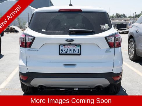 Used 2017 Ford Escape SE FWD image 4