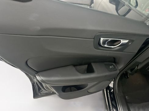 Used 2025 Volvo XC60 B5 Plus image 27