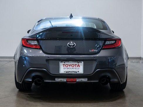 New 2025 Toyota GR86 Premium image 6