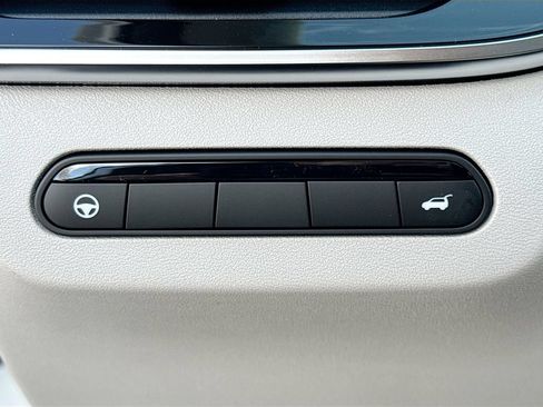 Certified 2026 INFINITI QX60 Luxe w/ Cargo Package FWD image 10
