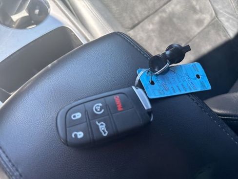 Used 2018 Jeep Grand Cherokee Altitude AWD/4WD image 30