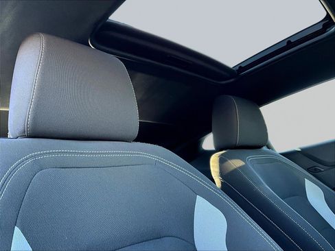 Used 2018 Chevrolet Camaro SS RWD image 27