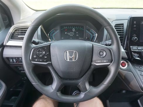 Used 2020 Honda Odyssey EX image 3
