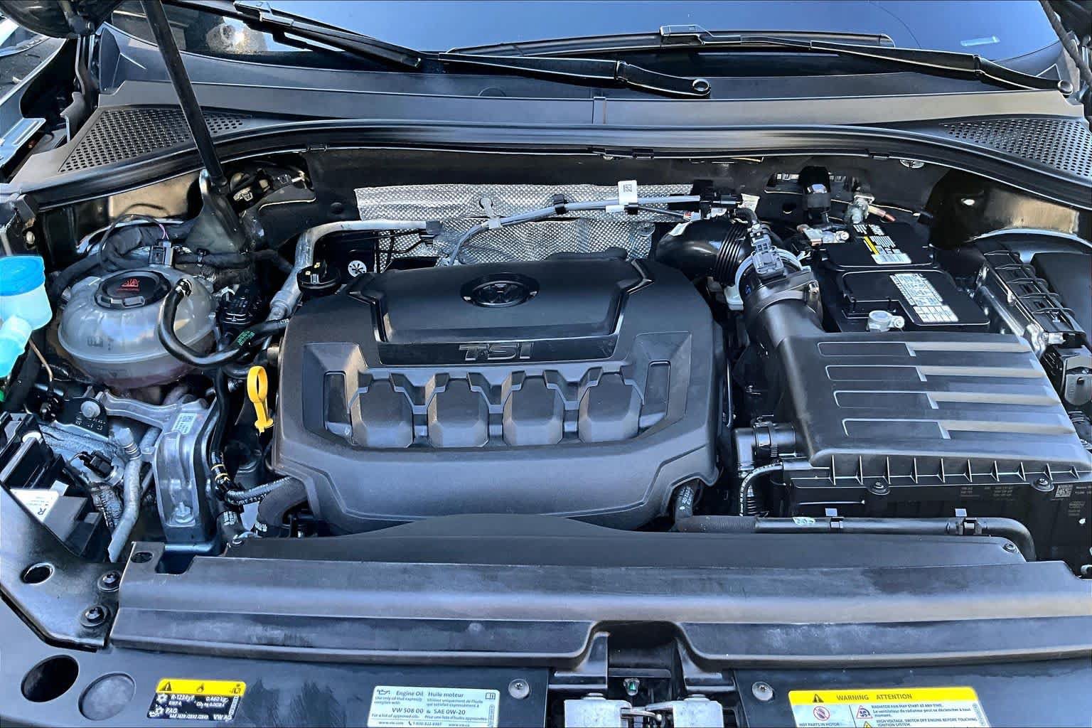 Used 2024 Volkswagen Tiguan SE R-Line FWD image 30