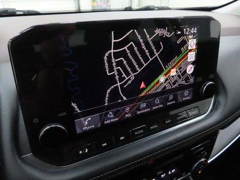 Used 2021 Nissan Rogue Platinum FWD image 19