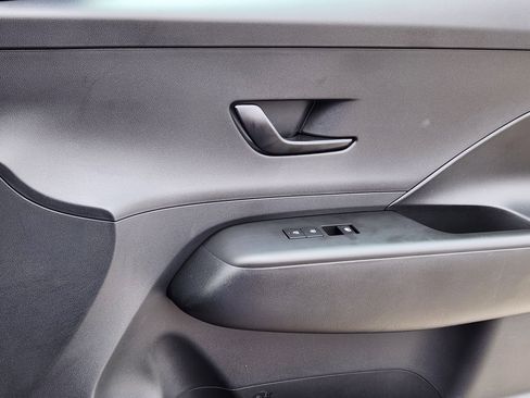 Certified 2025 Hyundai Kona SEL image 15