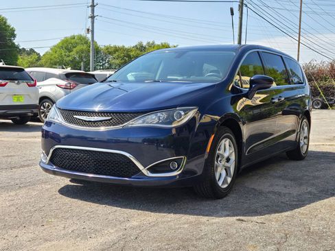 Used 2018 Chrysler Pacifica Touring Plus w/ Tire & Wheel Group image 1