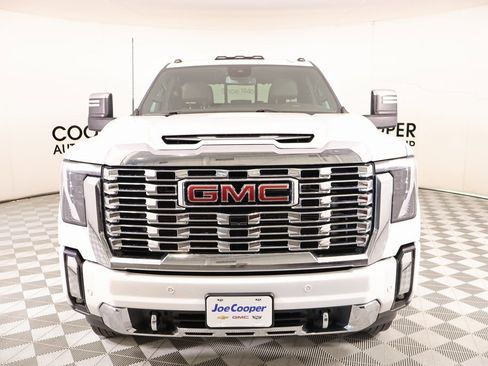 Used 2024 GMC Sierra 3500 Denali image 10