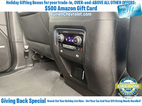 Used 2023 Chevrolet Suburban Premier image 26