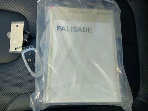 Used 2024 Hyundai Palisade SEL w/ Premium Package image 4