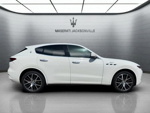 Certified 2023 Maserati Levante GT AWD/4WD image 5
