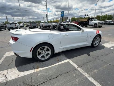 Used 2023 Chevrolet Camaro LT w/ Technology Package RWD image 8