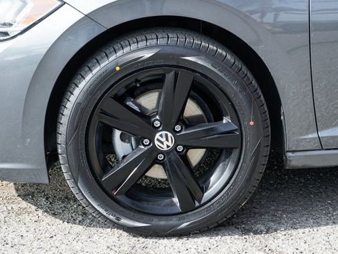 Used 2022 Volkswagen Jetta SE image 43