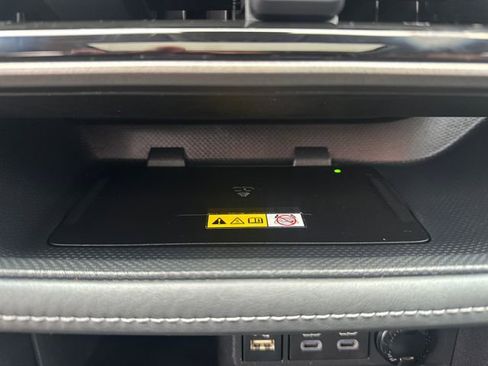 Used 2023 Toyota Highlander XLE FWD image 18
