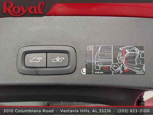 Used 2021 Volvo XC40 T5 Inscription image 13