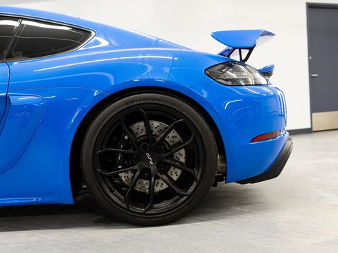 Used 2023 Porsche 718 Cayman GT4 w/ Chrono Package image 12