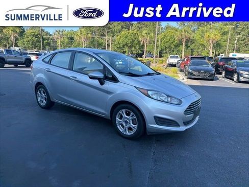 Used 2014 Ford Fiesta SE FWD image 1