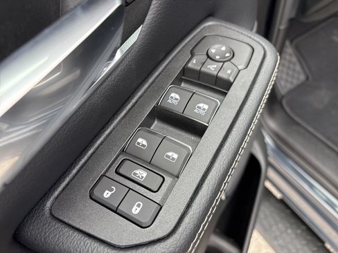 New 2026 RAM 1500 Laramie w/ Night Edition AWD/4WD image 12