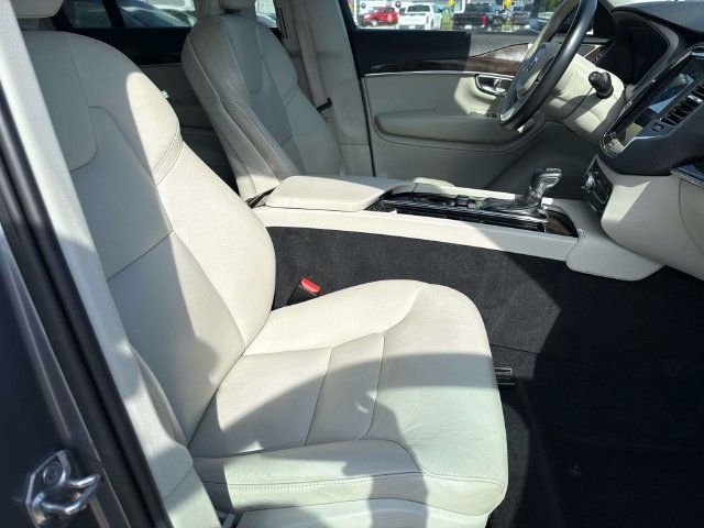 Used 2019 Volvo XC90 T6 Momentum AWD/4WD image 13