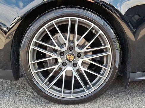Certified 2023 Porsche Panamera 4 Platinum Edition image 13