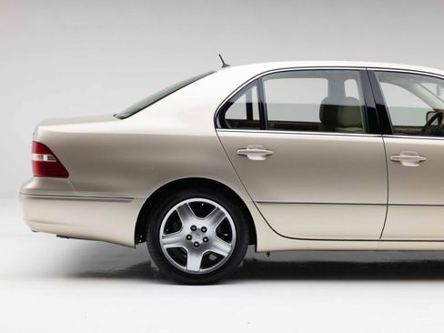 Used 2005 Lexus LS 430 RWD image 21