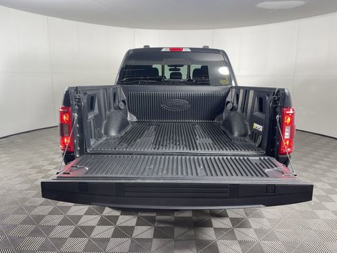 Used 2022 Ford F150 XLT w/ Equipment Group 302A High image 8
