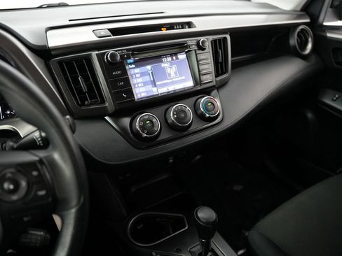 Used 2018 Toyota RAV4 LE w/ All Weather Liner Package AWD/4WD image 18
