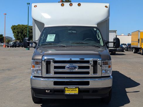 Used 2024 Ford E-450 and Econoline 450 Super Duty w/ Motorhome Prep Package image 3