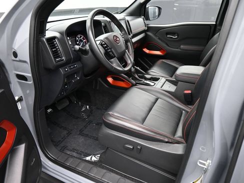 Used 2023 Nissan Frontier PRO-4X w/ Pro-4X Premium Package AWD/4WD image 2