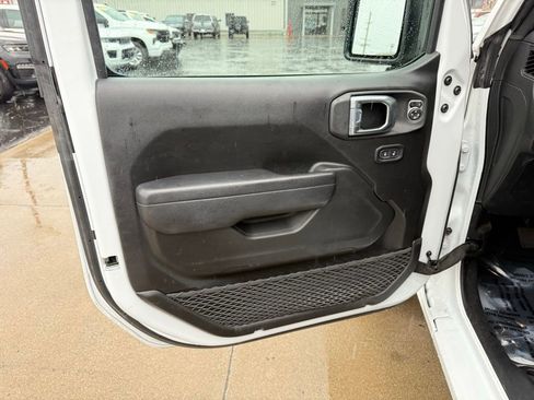 Used 2024 Jeep Wrangler Sport AWD/4WD image 13