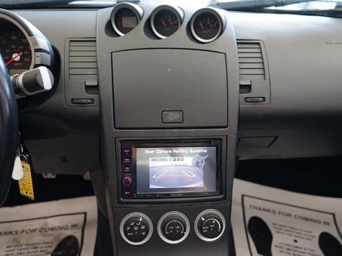 Used 2004 Nissan 350Z Touring RWD image 11