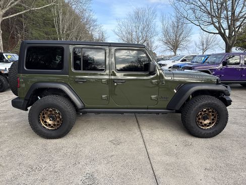 Used 2022 Jeep Wrangler Unlimited Sport image 8