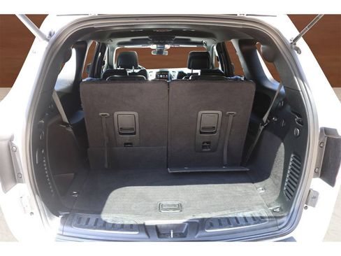 Used 2017 Dodge Durango R/T w/ Blacktop Package RWD image 19