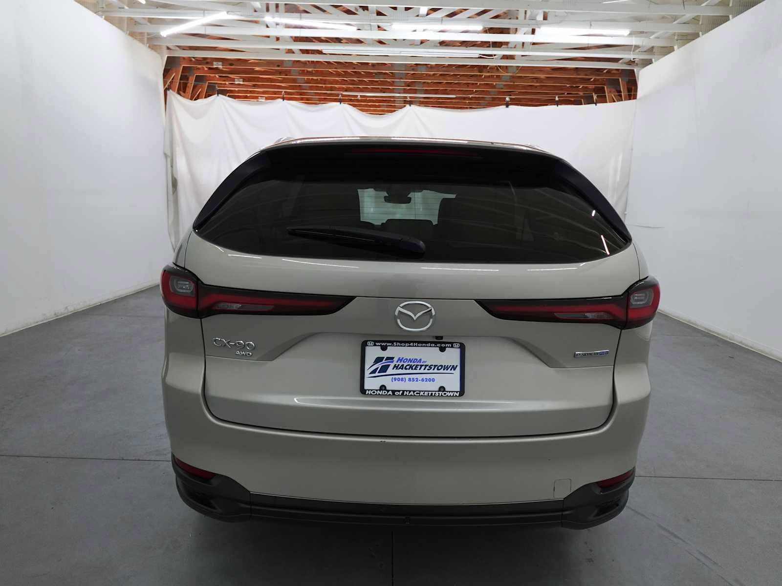 Used 2024 MAZDA CX-90 Plug-In Hybrid w/ Preferred AWD/4WD image 6