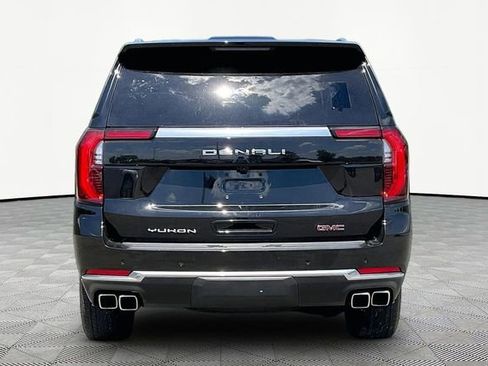 Used 2025 GMC Yukon Denali AWD/4WD image 6