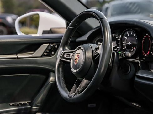 Used 2020 Porsche 911 Carrera 4S image 13