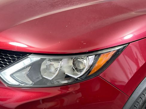 Used 2019 Nissan Rogue Sport S w/ Appearance Package FWD image 11