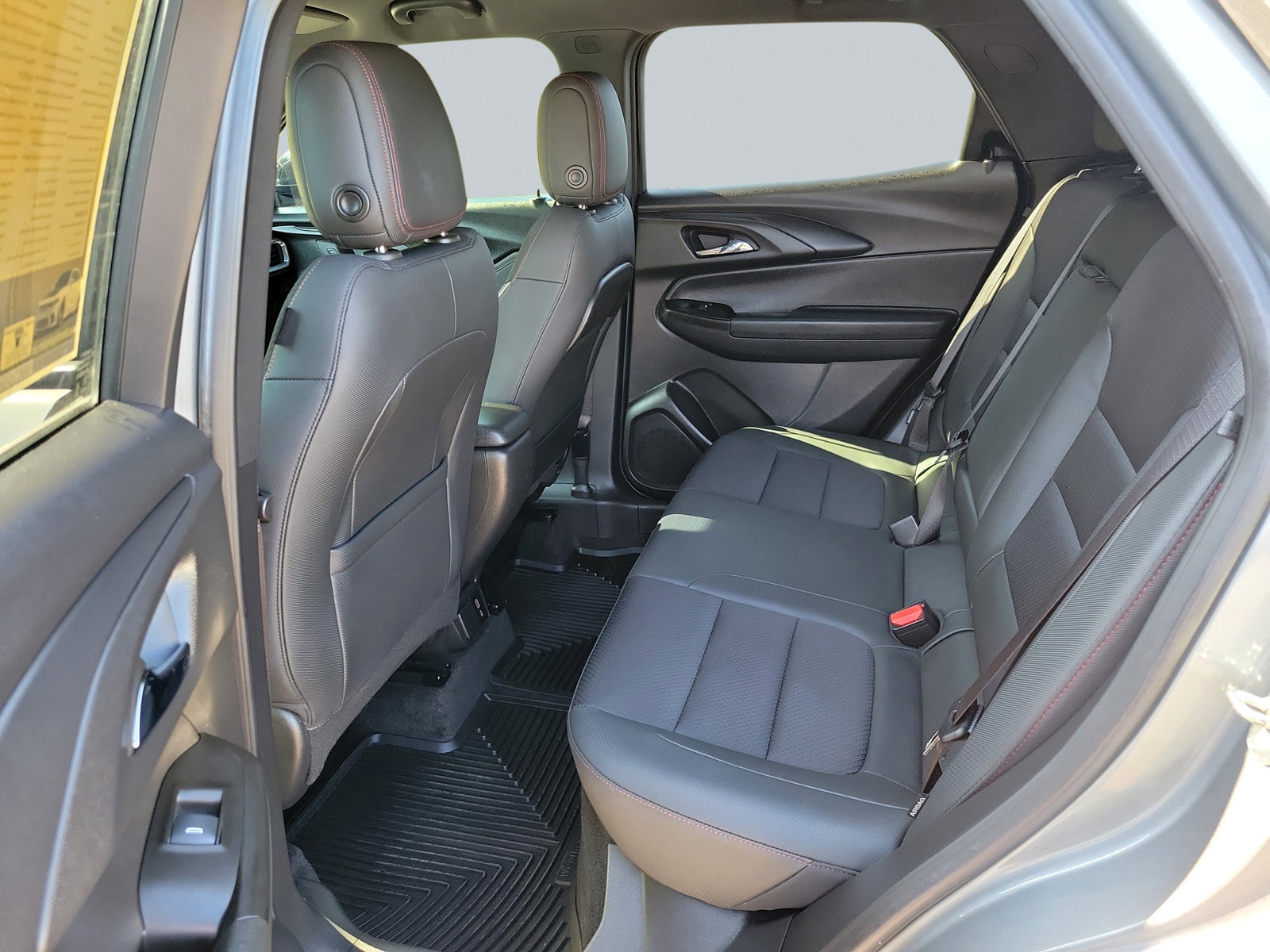 Used 2023 Chevrolet TrailBlazer RS w/ Convenience Package FWD image 28